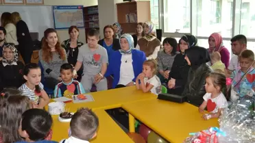 Protokol Eşleri Hastanede Tedavi Gören Öğrencileri Ziyaret Etti