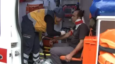 Tır Minibüse Çarptı: 5 Yaralı