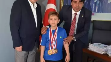 Başkan Demirağ, Karateci Şampiyonu Misafir Etti