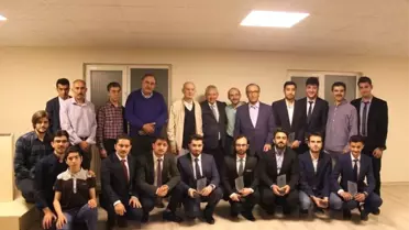 Konya'da Üniversite Öğrencilerinin Mezuniyet Sevinci