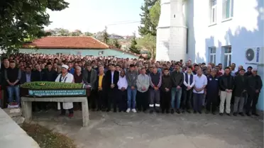 Yol Kenarında Boğazı Kesilmiş Erkek Cesedi Bulundu (2)