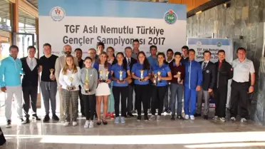Samsun'da Kerem ve Serra Şampiyon Oldu