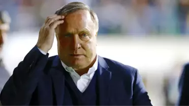 Basketbol Takımını Öven Advocaat, Fark Etmeden Kendisini Eleştirdi