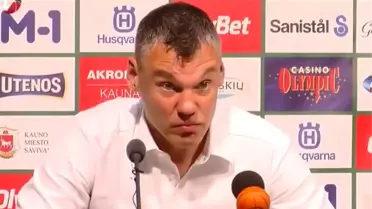 BC Zalgiris'in Koçu Jasikevicius'tan Soru Soran Muhabire Hayat Dersi