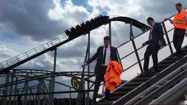 Melih Gökçek 10 Dakika Boyunca Lunapark Hızlı Treninde Mahsur Kaldı