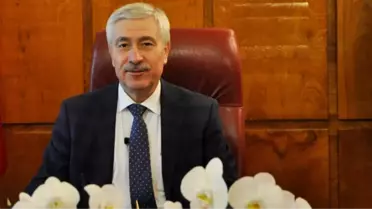 Ege Üniversitesi Eski Rektörü Prof. Dr. Mustafa Cüneyt Hoşcoşkun Kamu Görevinden Çıkarıldı