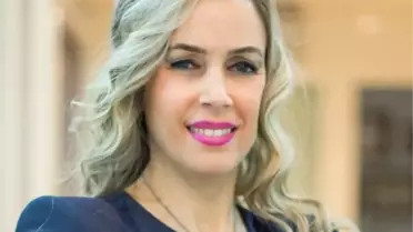 Op. Dr. Defne Erkara, 'Erkeklerde Göğüs Büyümesinin Çözümü Jinekomasti Ameliyatı'