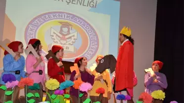 Saruhanlı'da Çocuklar Şenlikte Eğlendi