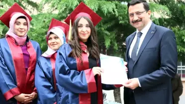 Başkan Ak Mezuniyet Törenine Katıldı