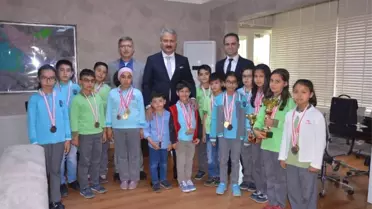 Başkan Sungur, Şampiyonları Ağırladı