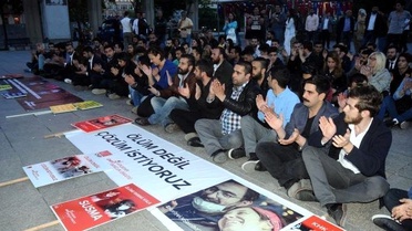 CHP'li Gençlerden Gülmen ve Özakça'ya Destek