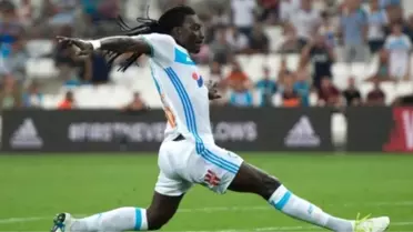 Gomis'ten Taraftara Kalmam Yanıtı!