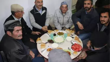 Geçmişten Geleceğe Aynı Sofrada İftar Yapıyorlar