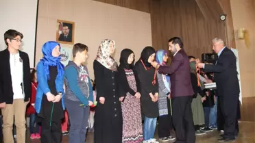 Siyer-i Nebi Yarışmasında Dereceye Giren Öğrenciler Altın ile Ödüllendirildi