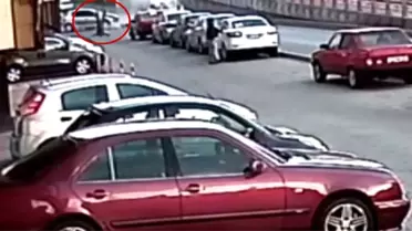 Motosiklet Sürücüsü Havada Takla Attı