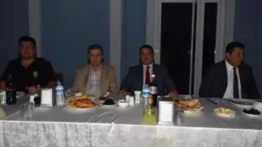 Görev Başındaki Polise İftar