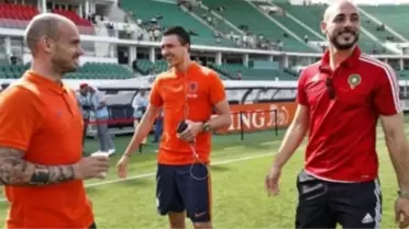 Sneijder Galatasaray'ı Bırakmadı!