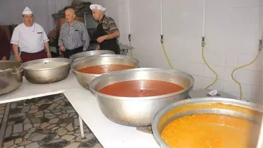 Vasiyeti Üzerine 27 Yıldır İftar Dağıtılıyor