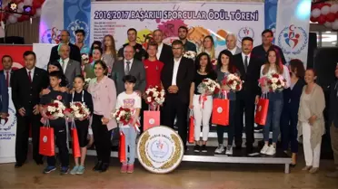 Başarılı Sporcular Ödüllendirildi