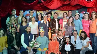 Kanserli çocuklar için Çizmeli Kedi oyununu sahnelendi