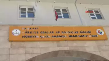 Hakkari'de Okullara Spor Malzemesi Dağıtıldı