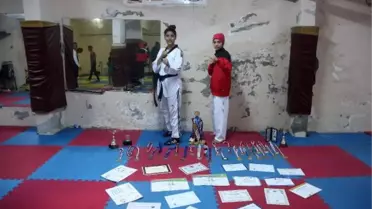 Kız Kardeşler Bodrum Katından Avrupa Şampiyonluğu'na Uzandı