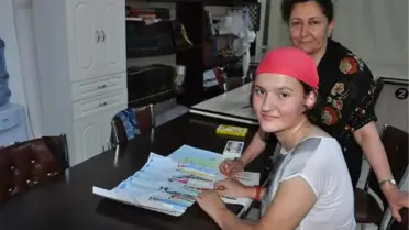 Simavlı Otistik Öğrenci Nazlı'ya Resim Terapisi