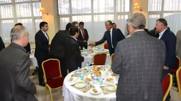 Vali Özefe Tarafından İftar Programı Düzenlendi
