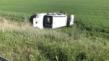 Horasan'da Kamyonet Devrildi: 1 Yaralı