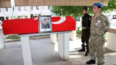 Kalp Krizi Geçirip Şehit Olan Onbaşı Toprağa Verildi