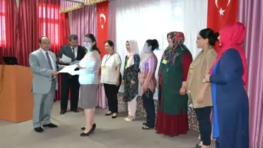 Kulu'da Aile Eğitim Kursunu Tamamlayan Kursiyerlere Sertifikaları Verildi