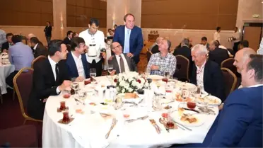 Yıldırım Demirören'den Futbol Ailesine İftar Yemeği
