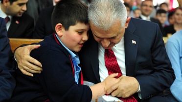 Başbakan Yıldırım Öğrencilere Karnelerini Dağıttı