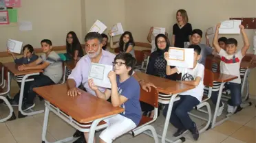 En Acı Karne Töreni