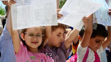 Görme Engelli Öğrencilerin Karne Sevinci