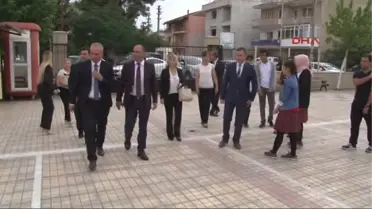 Izmir Şehit Hakan Incekar'ın Çocukları Karne Aldı