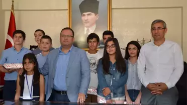 Kaymakam Özdemir Teog'da Başarılı Olan Öğrencileri Ödüllendirdi