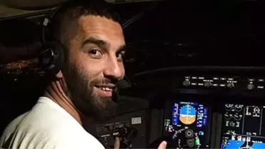 Arda Turan Özel Uçakla Umreye Gitti!