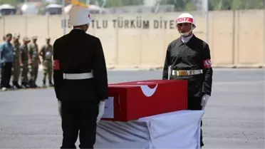 Batman'da Şehit Düşen Asker İçin Tören Düzenlendi