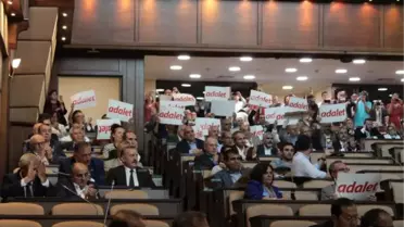 İbb Meclisi'nde Berberoğlu'nun Tutuklanmasına Protesto