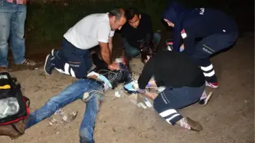 Kamyon ile Çarpışan Motosikletteki 2 Kişi Öldü, 1 Kişi Yaralandı