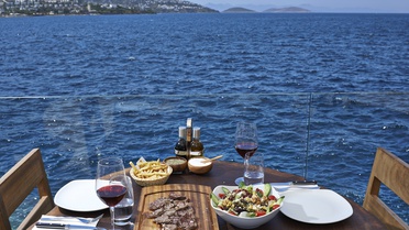 Nusr-Et Steakhouse, Bodrum Palmarina Şubesi ile Yeni Sezona Hazır
