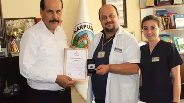 Türk Kızılayından Başkan Ozan'a Madalya
