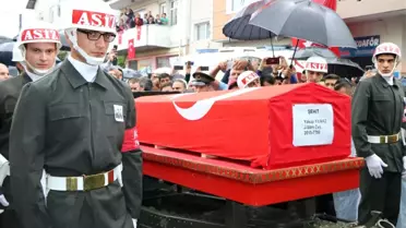 Şehit Uzman Çavuş Sakarya'da Son Yolculuğuna Uğurlandı
