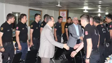 Vali Taşyapan, Çevik Kuvvet Personeliyle Sahurda Buluştu