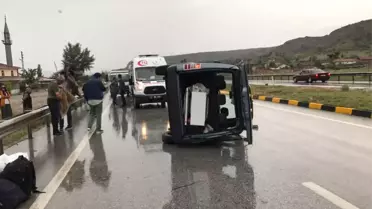 Tosya'da Kamyonet Devrildi: 1 Yaralı