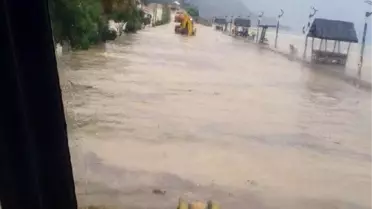 Çatalzeytin'de Yağmur Sele Yol Açtı