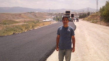 Özalp İlçesinde Yol Asfaltlama Çalışması