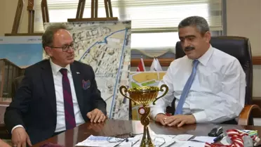 Tavas Belediye Başkanı Akyol, Başkan Alıcık'ı Ziyaret Etti