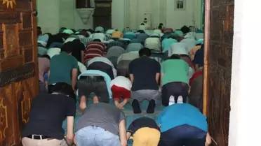 Adıyaman'da Camiler Kadir Gecesi'nde Doldu Taştı